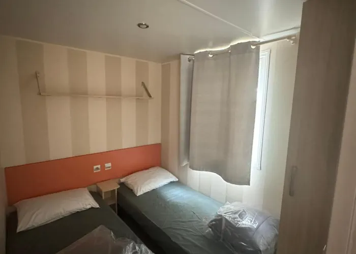 キャンプ場 Mobil-home