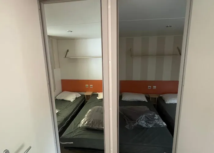 キャンプ場 Mobil-home