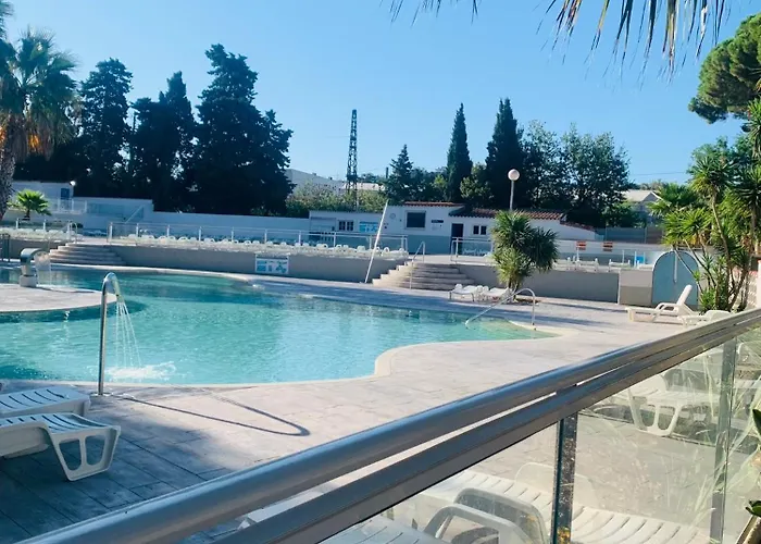 Mobil-home キャンプ場 *